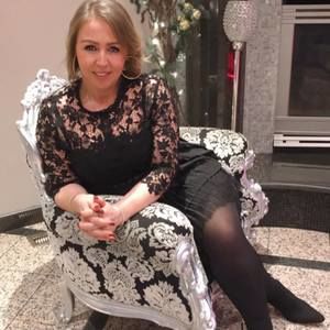 Meet your Posher, Nora